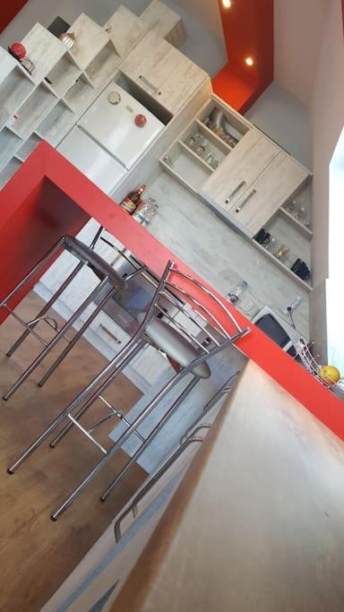 Unique Studio- Great Balcony And View! Parking Possibility! 벨리코 터르노보 외부 사진